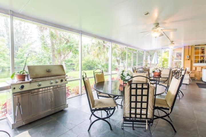 Unwind Island Villa West Palm Beach Exterior photo
